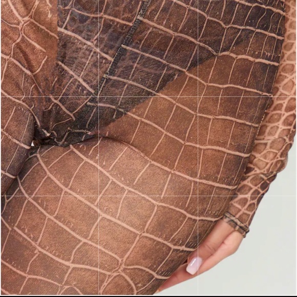 Brown Croc Mesh Leggings - Picture 4 of 4